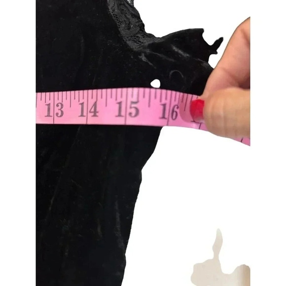 Union Made ILGWU vintage Black Peplum Square Neck Velvet Cocktail Dress Size 7 - Picture 8 of 10